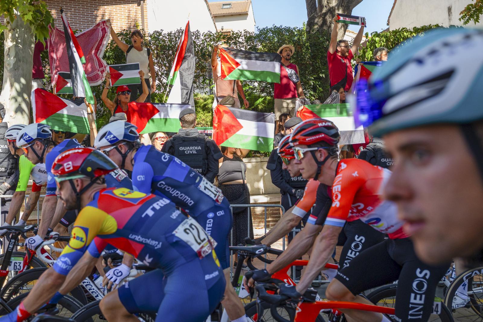 Los disturbios que han obligado a suspender la última etapa de La Vuelta