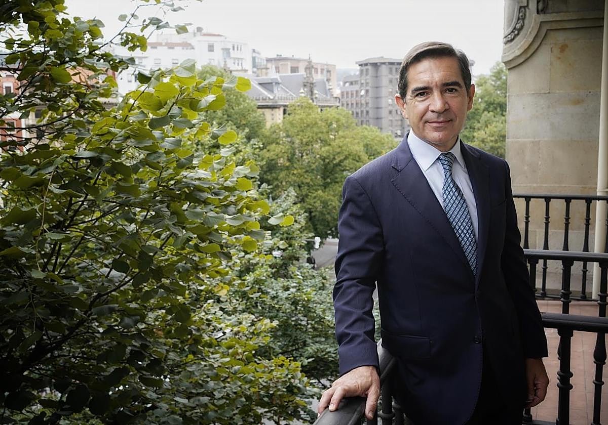 El presidente de BBVA, CArlos Torres, en la sede de EL CORREO en la GRan Vía de Bilbao.