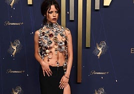 La alfombra roja de los Emmys: de la pedrería de Jenna Ortega, a la elegancia de Cate Blanchett o el palestino de Bardem