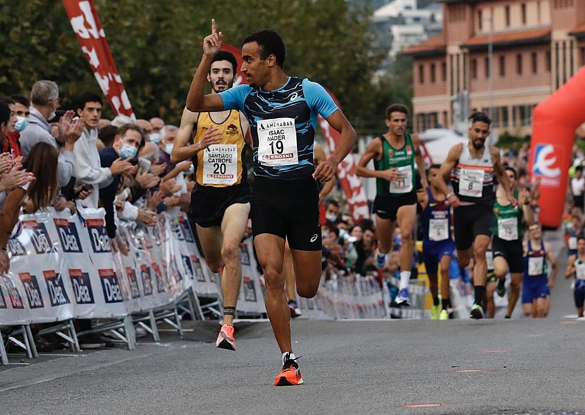 Imagen secundaria 1 - El portugués Nader, de dominar las millas de Bilbao y Berango a campeón del mundo de 1.500