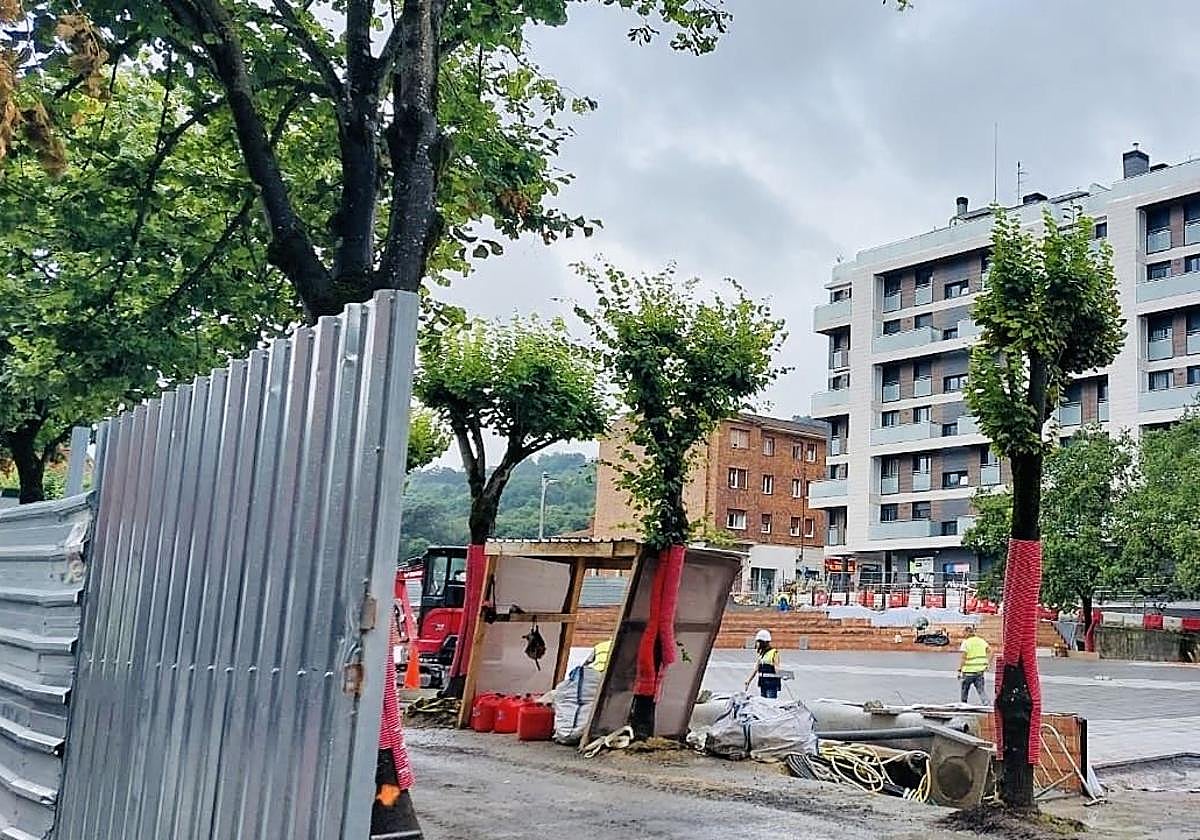 El espacio de la plaza de San Fausto acogía numerosos actos de las fiestas de Basauri.