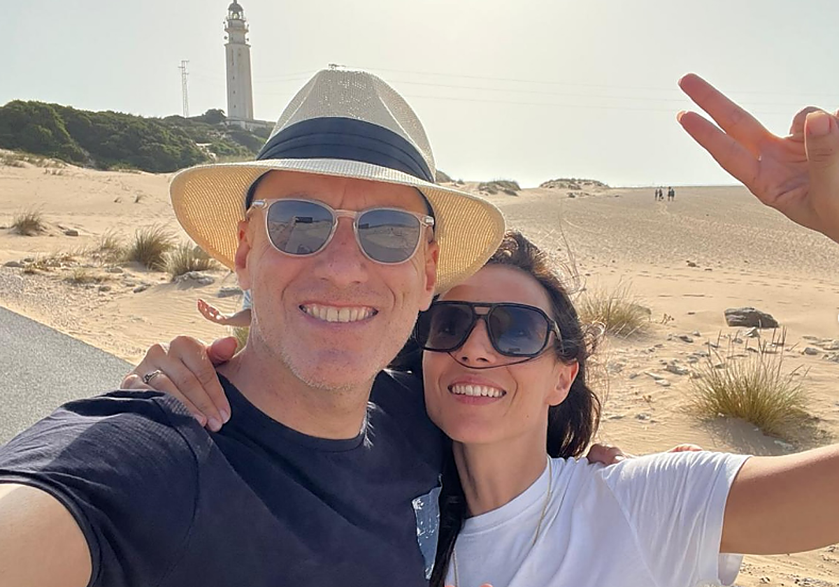 El conmovedor mensaje de Bárbara Goenaga a Borja Sémper en su lucha contra el cáncer: «Aunque se vea raro, es el chico más guapo»