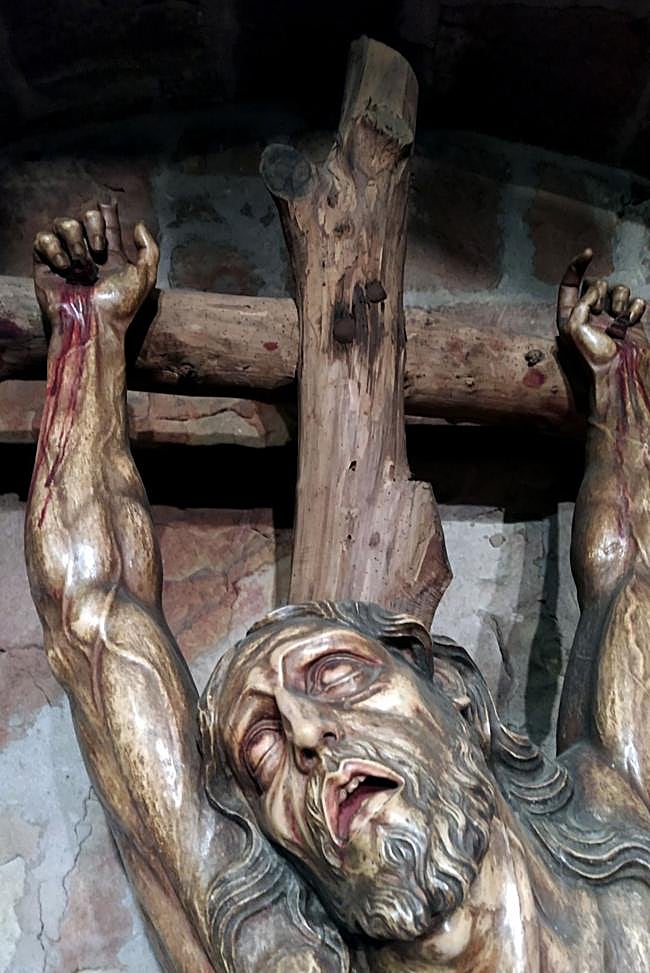 'Cristo en la cruz' de Julio Beobide.