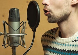 La herramienta de Elhuyar ofrece varias voces predeterminadas en cada lengua.