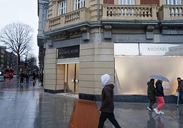 El viraje comercial de la Plaza Moyúa: de Michael Kors a Misako