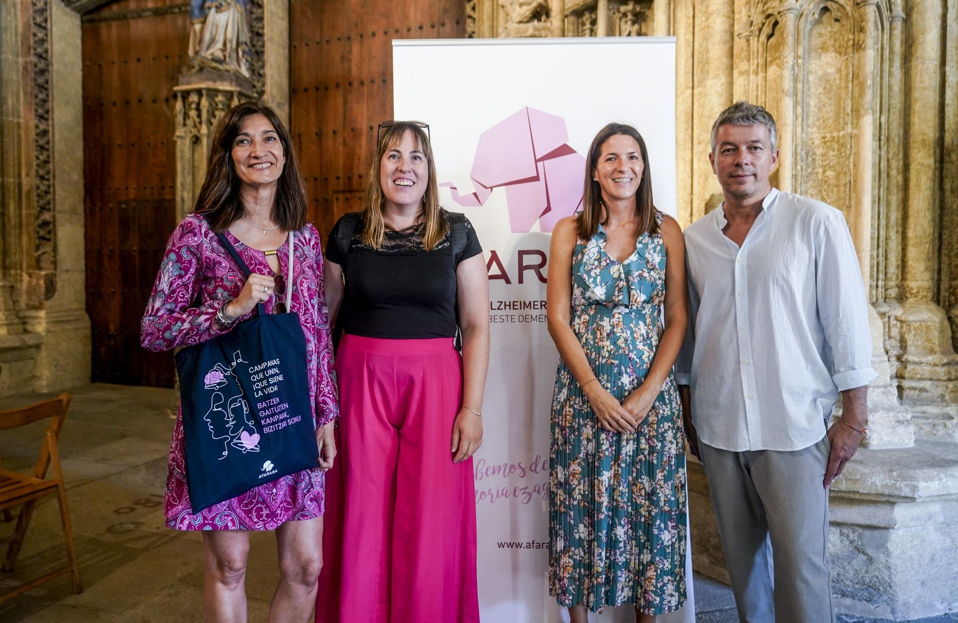 Laura Martínez, Verónica Domínguez, Josune López de Goikoetxea y Fernando Mateos