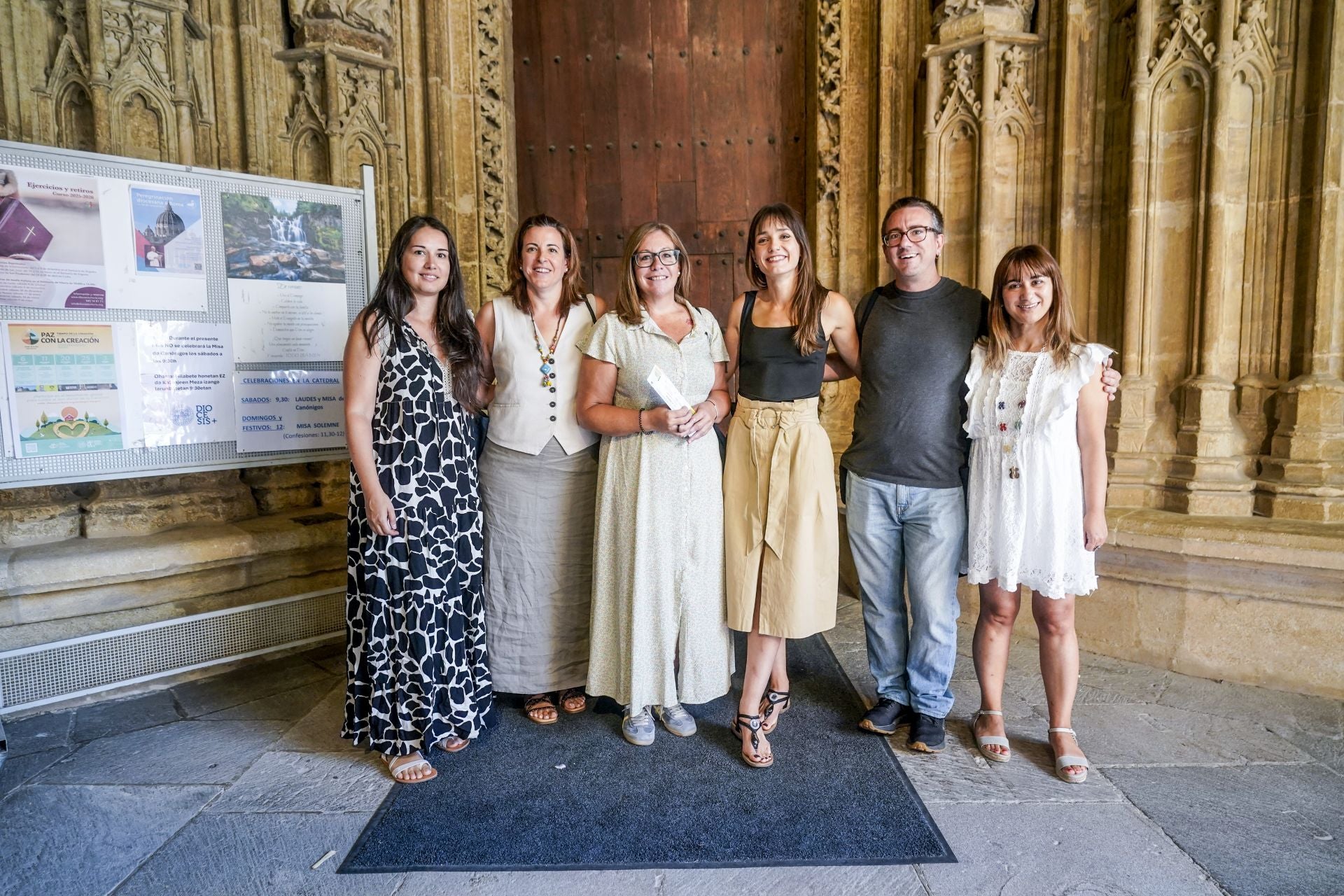 Lara Huertas, Iratxe Ruiz de Arkaute, Zuri Majuelo, Miryam García, Ruben Ocio y Lorena Rodríguez.