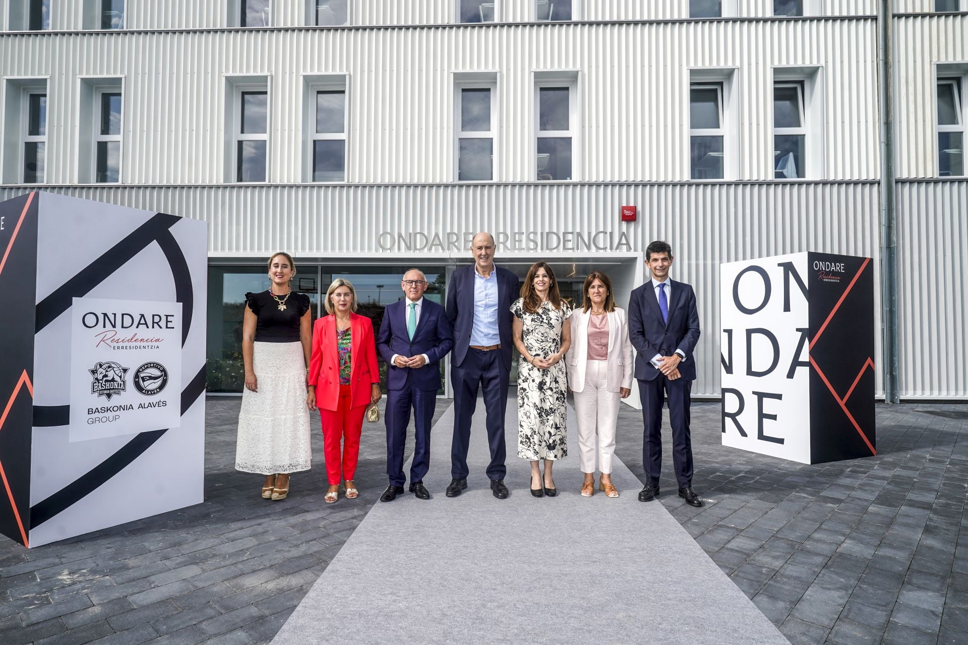 La inauguración de la residencia del Baskonia-Alavés en Salburua, en imágenes