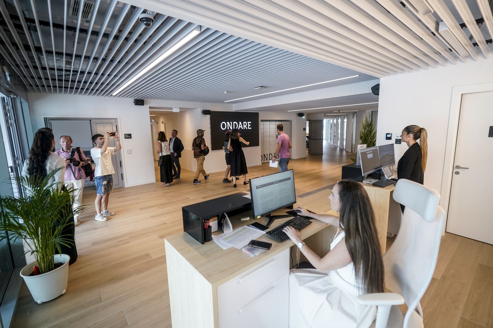 La inauguración de la residencia del Baskonia-Alavés en Salburua, en imágenes