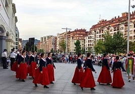 Aurreko edizio bateko irudi bat.