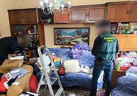 La Guardia Civil llevó a cabo registros en Carranza y en Ramales de la Victoria.