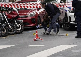 Desde primera hora la Ertzaintza mantiene un amplio dispositivo para aclarar lo sucedido.