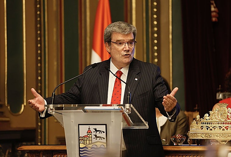 Aburto, en el pleno sobre el estado de la villa, el pasado lunes