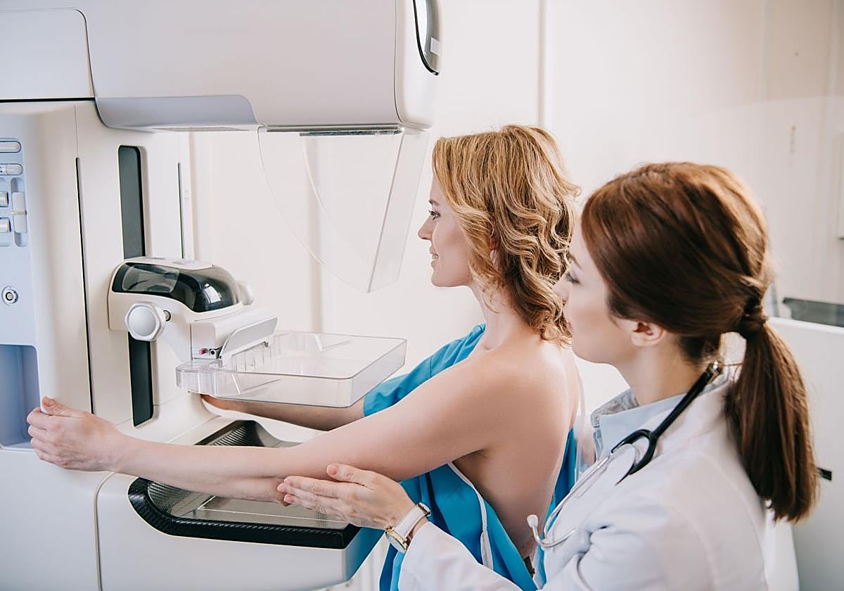 Osakidetza rebaja a los 48 años el cribado de cáncer de mama cuando los expertos recomiendan a los 45