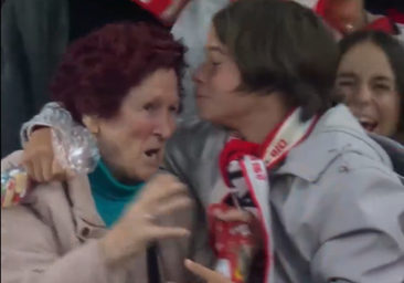 La emoción de una aficionada del Athletic con el gol de Jauregizar