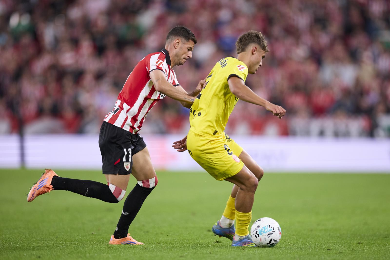 El cedido Rincón supera el examen y San Mamés le despide con una gran ovación: «Jugar aquí es un sueño»