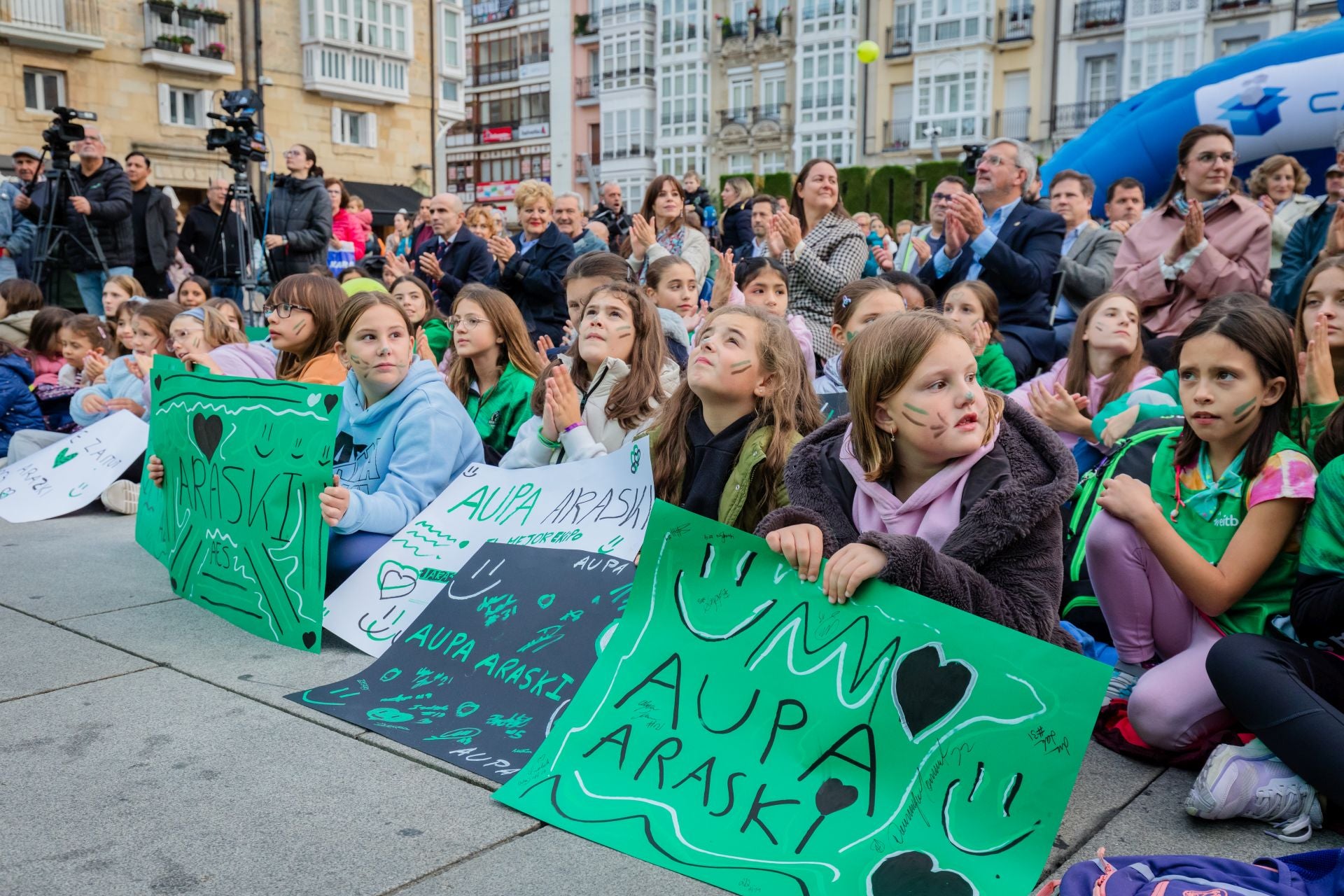 El Araski se presenta en sociedad en el centro de Vitoria