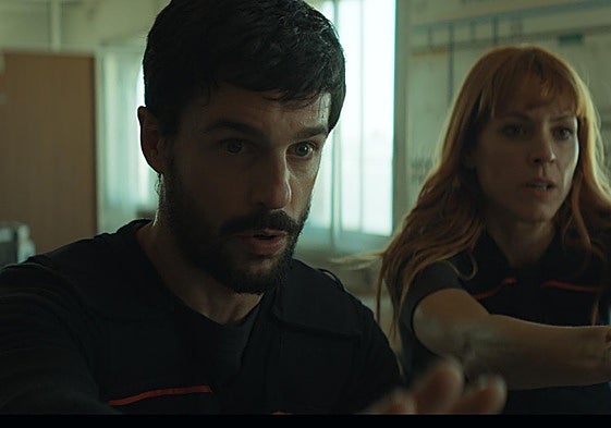 Alejo Sauras y Maggie Civantos protagonizan 'El libro negro de las horas'.