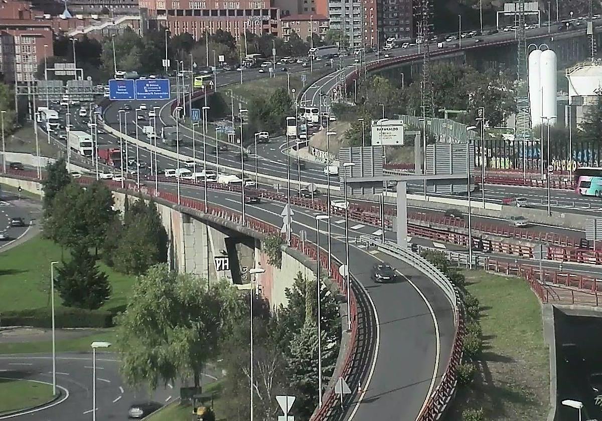 Finalizan las retenciones a la altura de Rontegi producidas por un accidente múltiple