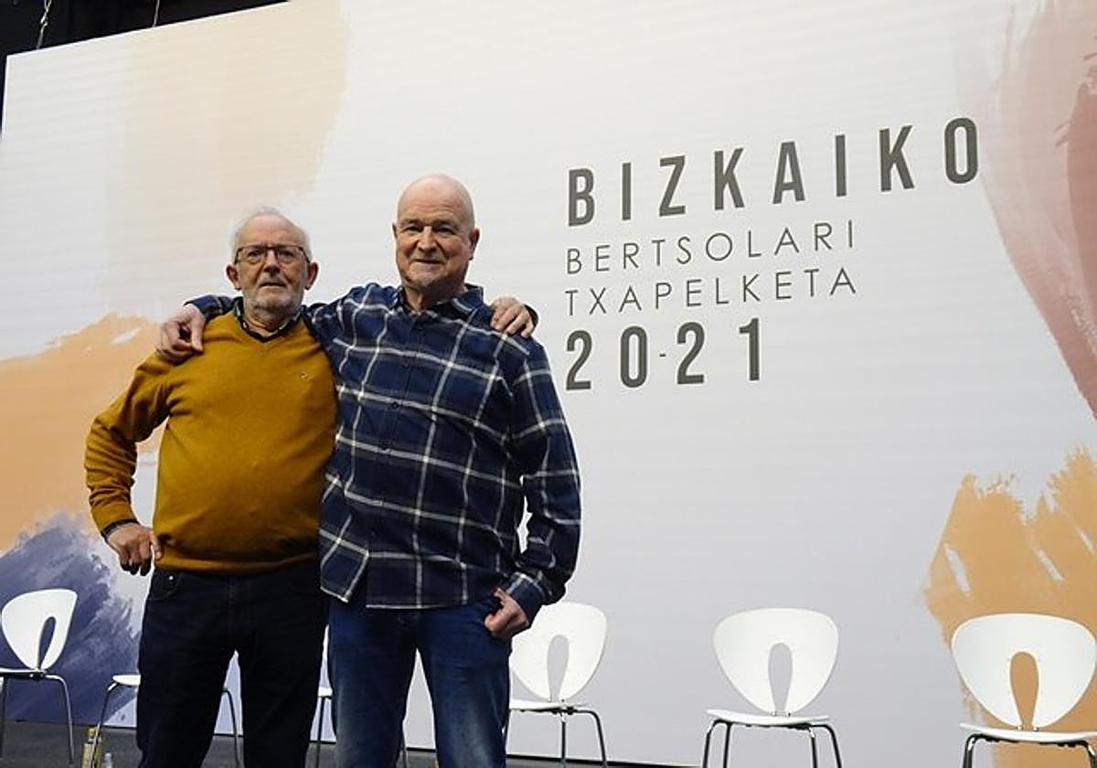 Joseba Etxebarria Uriarte, eskuinean, Moises Enbeitarekin batera, 2021eko Bizkaiko Txapelketan.