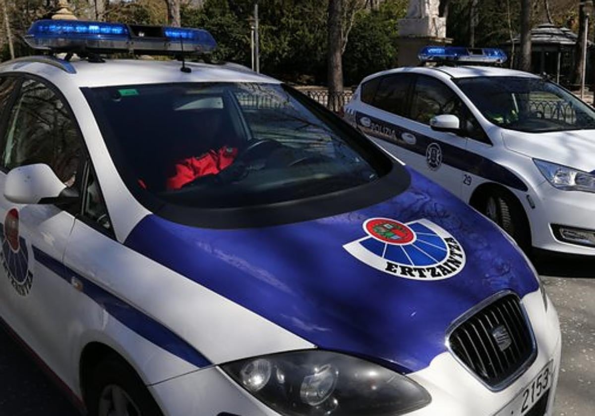 Detenido por amenazar con una pistola simulada al dependiente de un comercio en Basauri