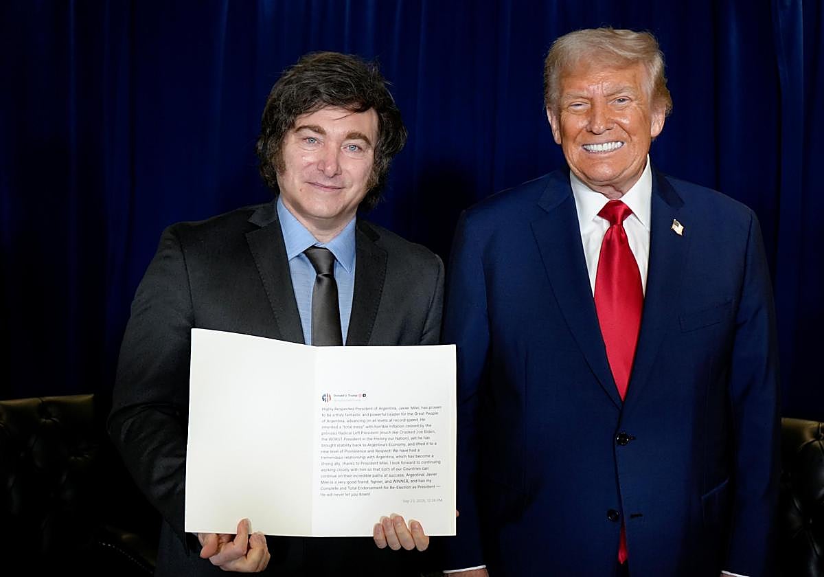 La imagen de Javier Milei y Donald Trump que ha generado diversos comentarios en redes.