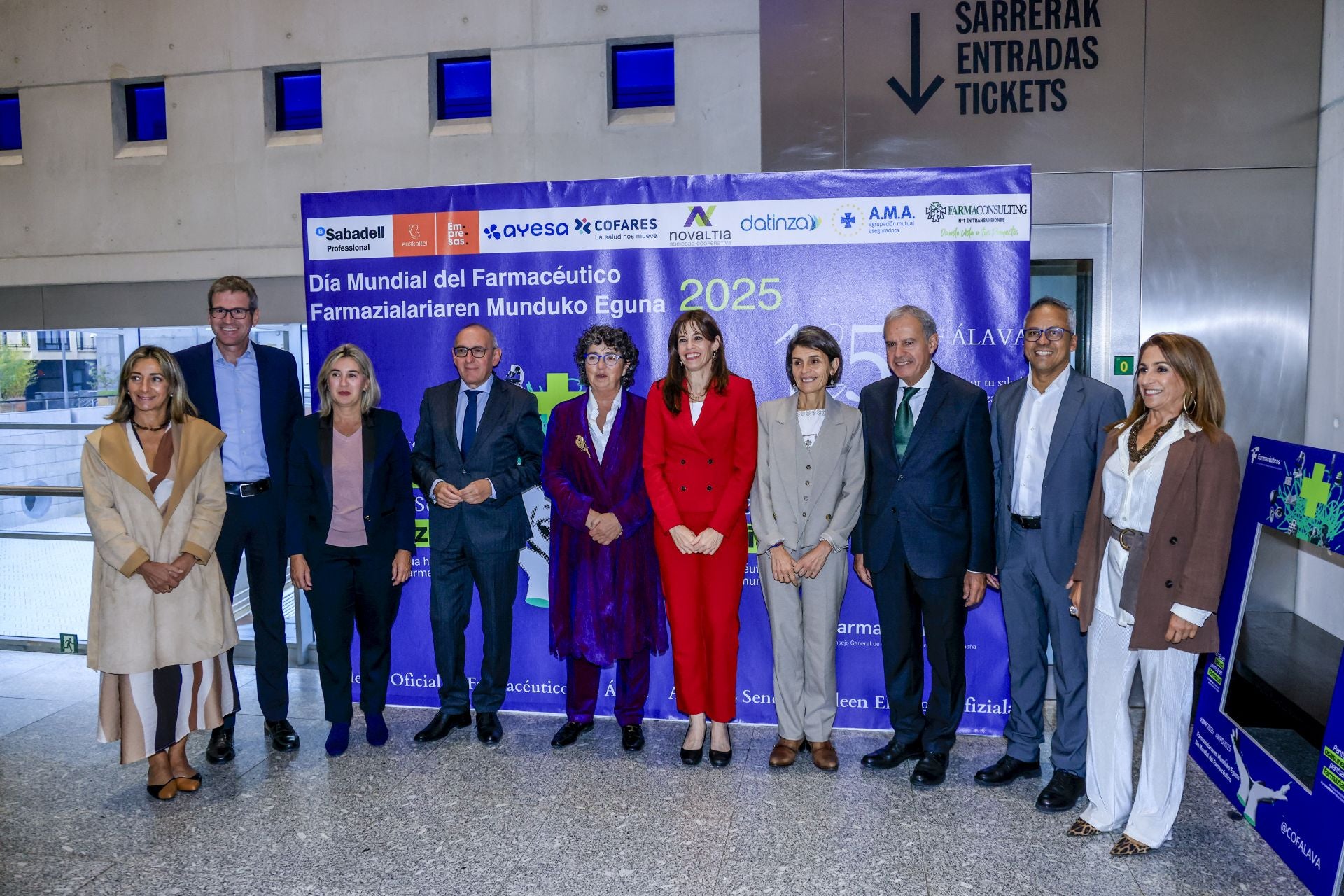 Laura Pérez, Gorka Urtaran, Irma Basterra, Ramiro González, Milagros Lpz. de Ocáriz, Maider Etxebarria, Nerea Melgosa, Iñaki Betolaza, Lucho Royero y Mamen Álvarez.