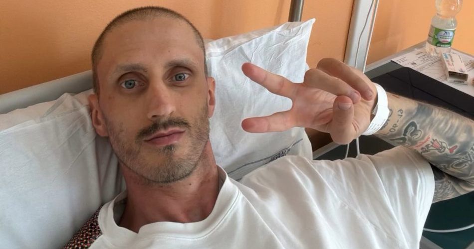 Achille Polonara en el hospital de Bolonia tras su operación.