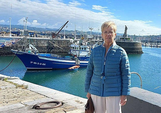 Arantza posa en el puerto, donde trabajó incansablemente durante más de dos décadas.