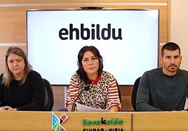 Los concejales Belit Solar, María Solar y Koldo Plazas.