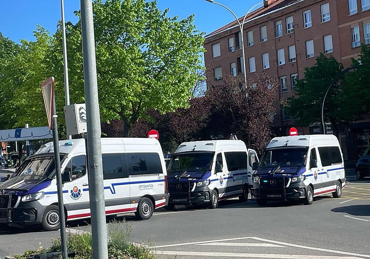 Dispositivo de la Ertzaintza en Vitoria.