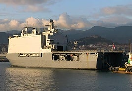 El Johan de Witt amarrado en Santurtzi.