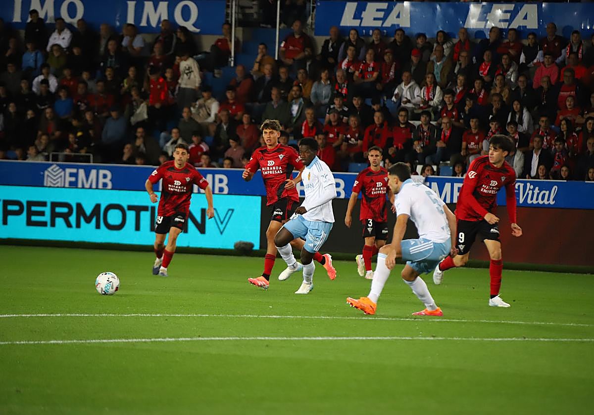 Tercer partido en Mendizorroza.