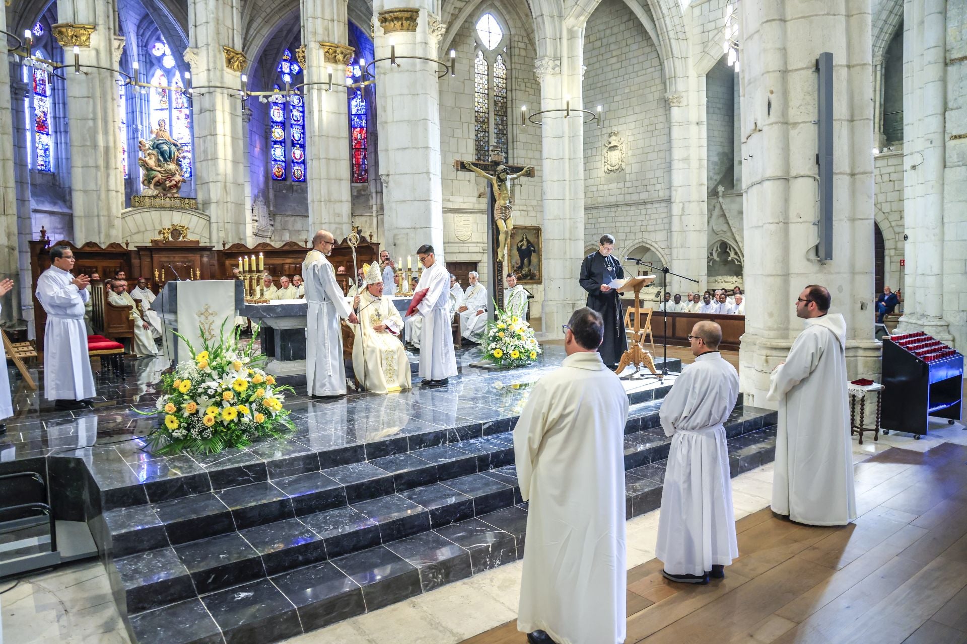 Tres nuevos diáconos para la Diócesis de Vitoria