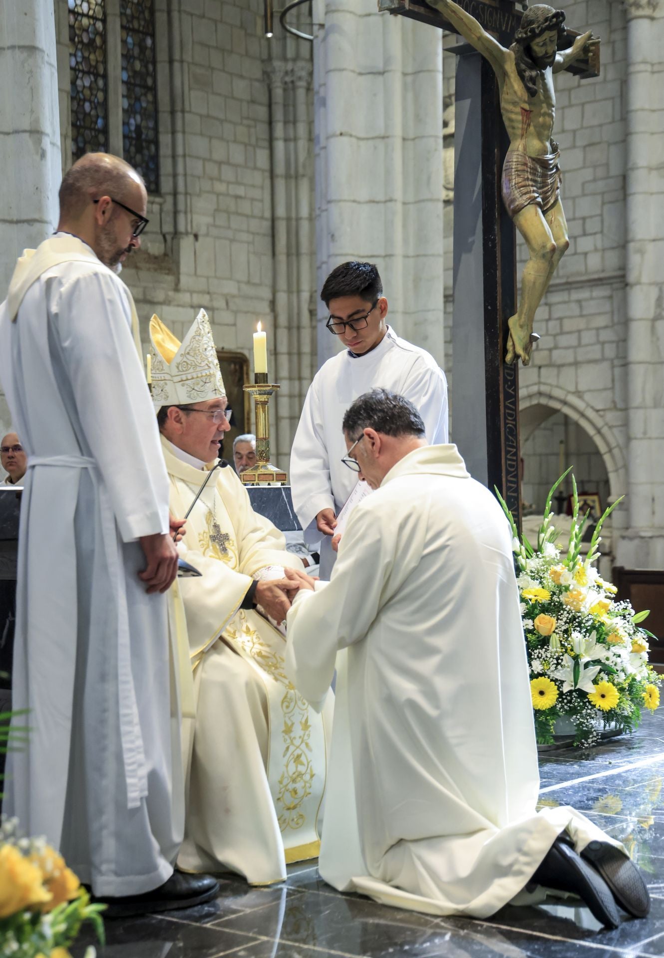 Tres nuevos diáconos para la Diócesis de Vitoria