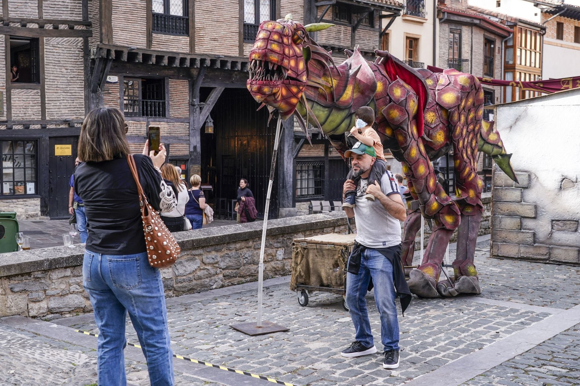 Vitoria festeja sus orígenes medievales