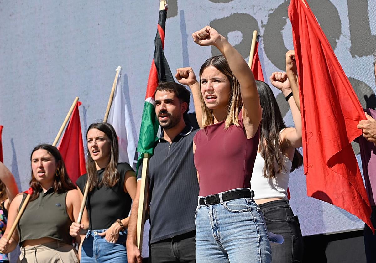 EHKS ha celebrado su acto en Zarautz bajo el lema 'Contra el fascismo de ayer y de hoy'.