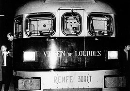 El Talgo inicia su servicio comercial en la línea Madrid-Hendaya el 14 julio de 1950.