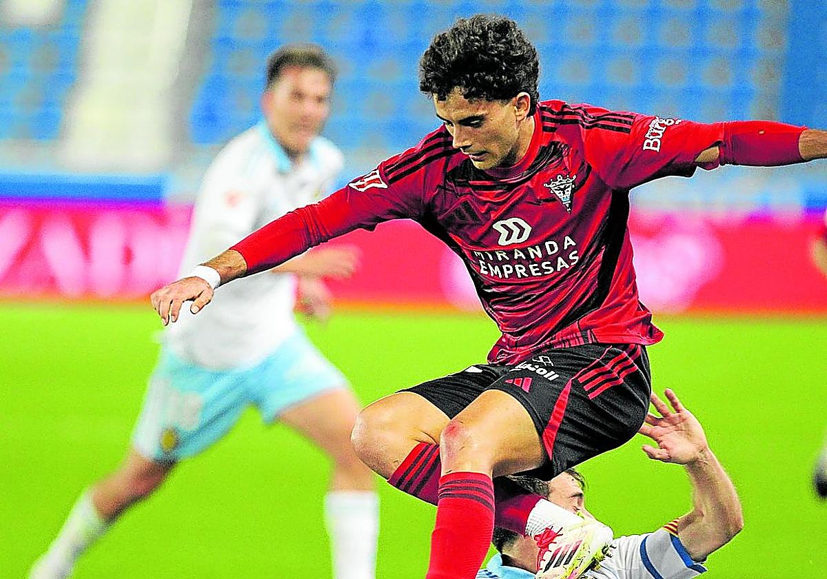 Pablo Pérez disputó el viernes sus primeros minutos como rojillo.