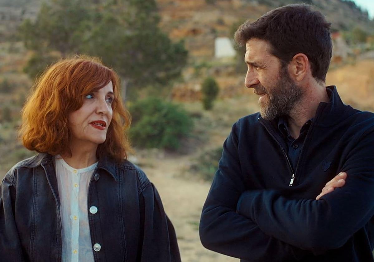 Brutal rajada de Elvira Lindo sobre su paso por Telecinco: «Era un mundo cocainómano donde se decían cosas como 'me la vas a chupar'»