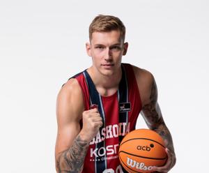 Obligado a agrandarse en el puesto de &#039;cinco&#039;