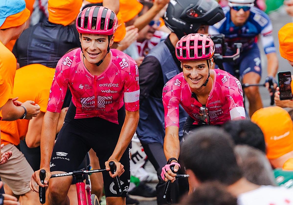 Beloki, sonriente en la subida del Angliru en La Vuelta.