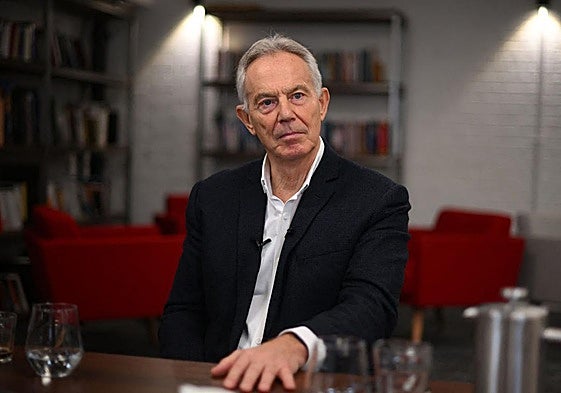 Toni Blair, elkarrizketa batean.