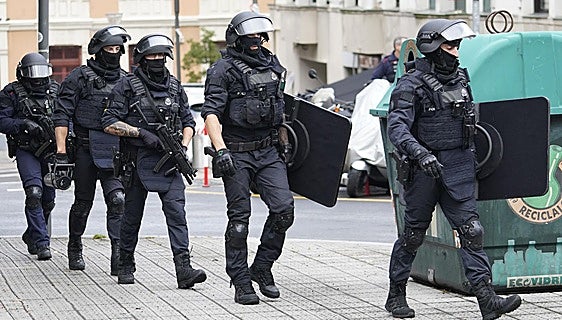 El Gobierno vasco reconoce que «muchos de los que usan armas blancas en Euskadi son extranjeros sin arraigo»