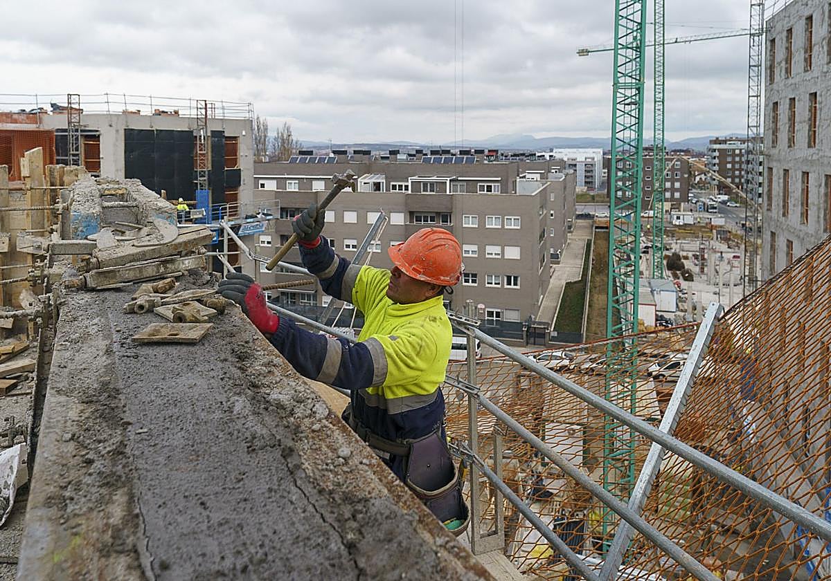 Obras de nuevos pisos en Goikolarra