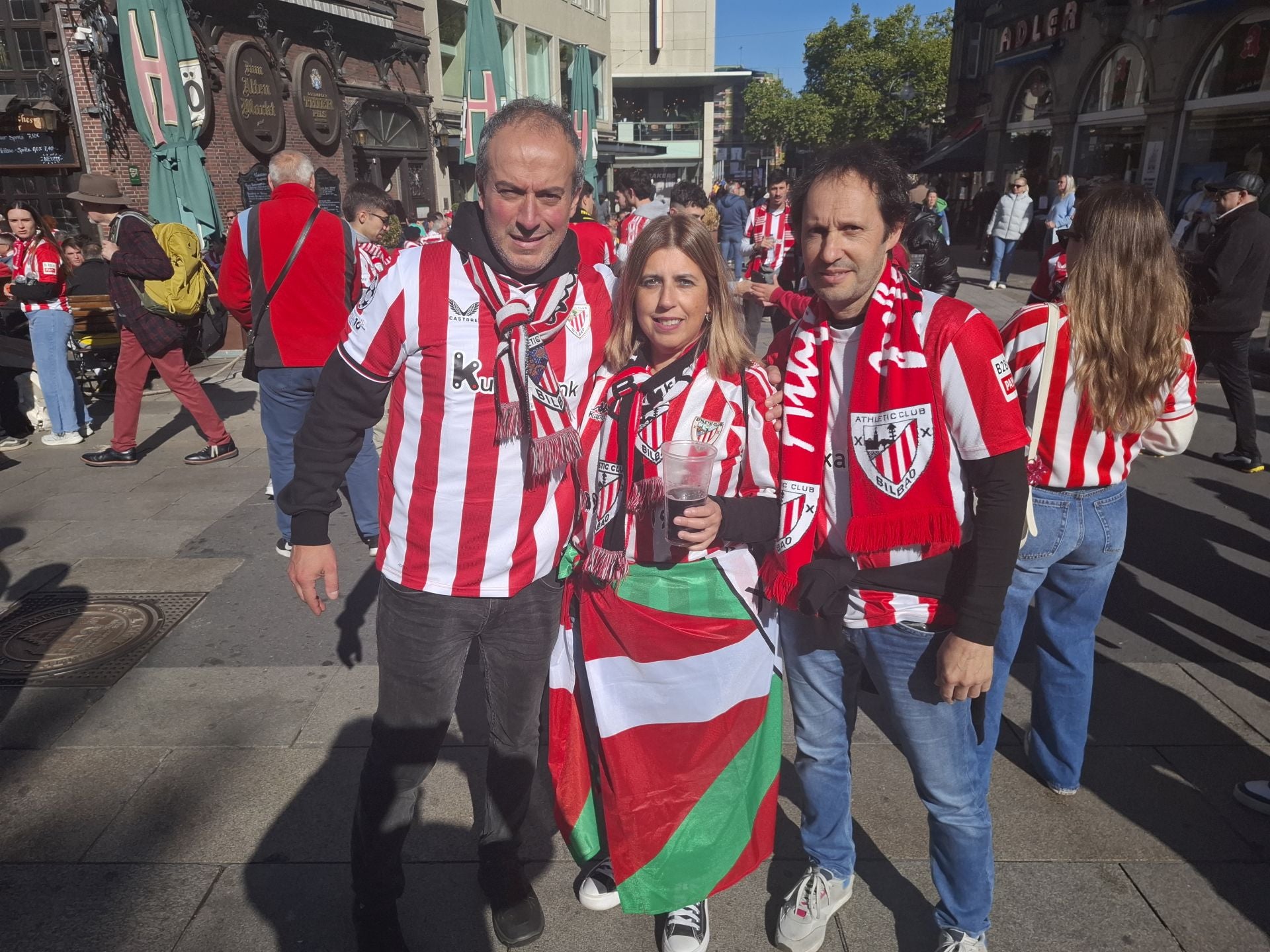Todas las imágenes del ambiente previo al Borussia Dortmund-Athletic