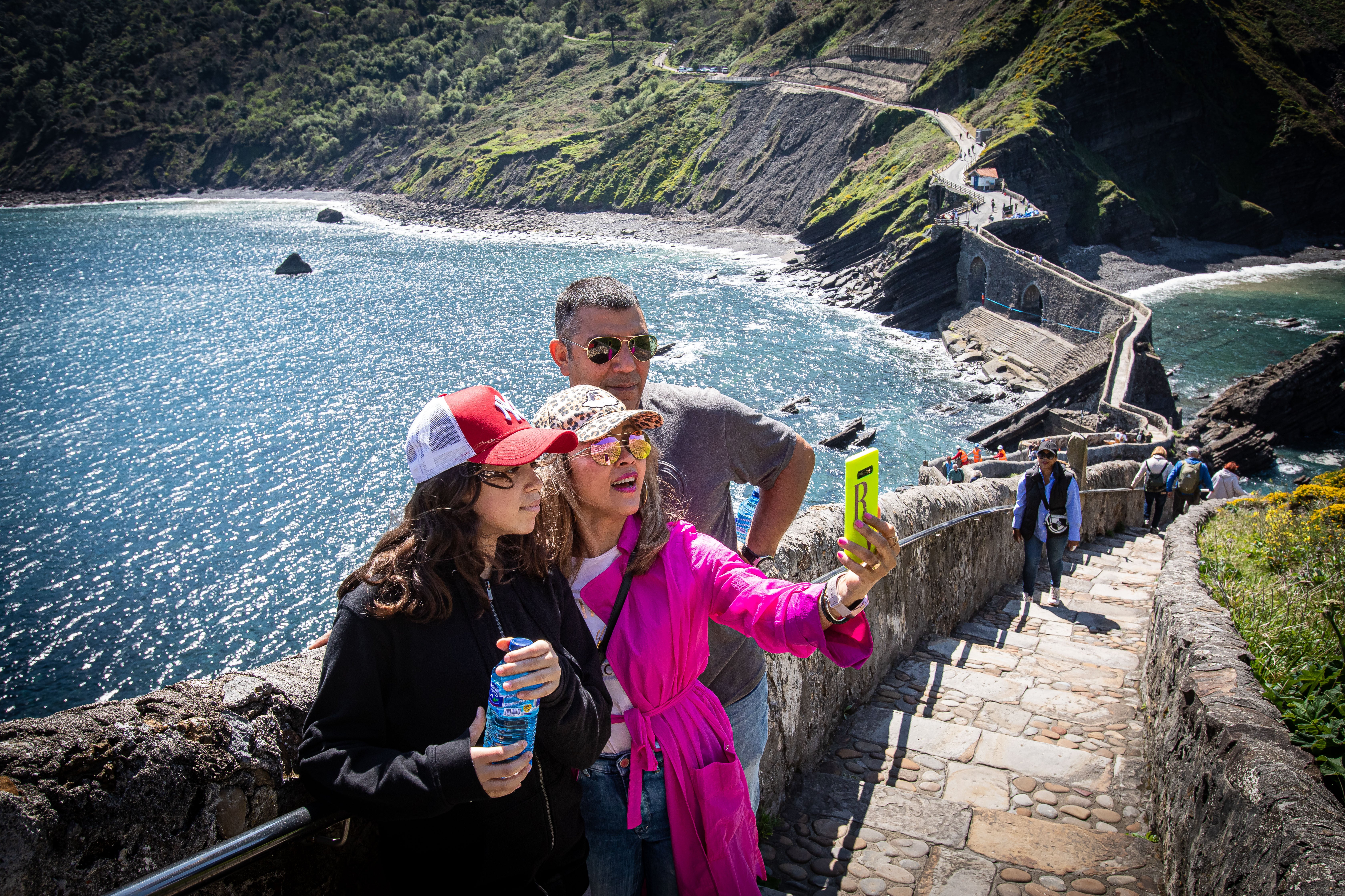 El punto de información de San Juan de Gaztelugatxe, perteneciente a Bermeo, atendió a 16.341 visitantes en verano.