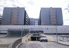 El hospital Valdecilla, desde el exterior.