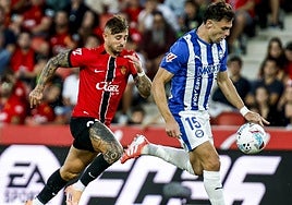 Boyé, titular el pasado sábado, supera en carrera a Pablo Maffeo en el encuentro ante el Mallorca.