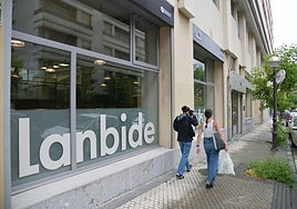 De los 749.642 contratos firmados el pasado año, el servicio público de empleo vasco medió en 23.540.